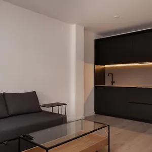 https://rambla-suites.catalonia-hotels.com